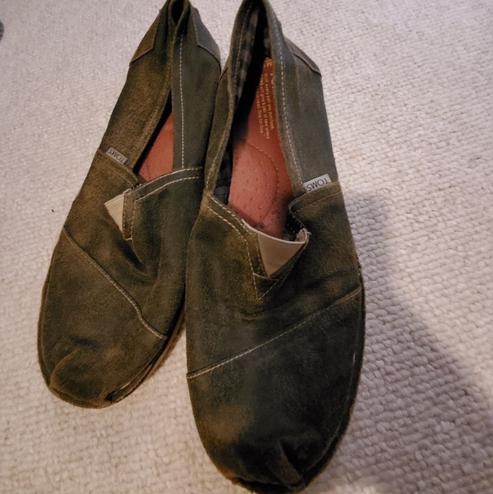 Toms